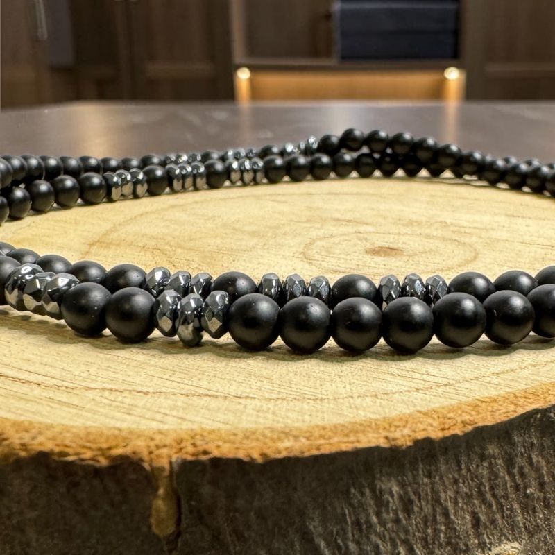 Fashion, accesorii si bijuterii - Barbati - Bijuterii barbati - Lanturi si pandantive barbati - Colier barbati Aiden, elegant din margele de onix mat 4mm si hematit - Infinity.ro