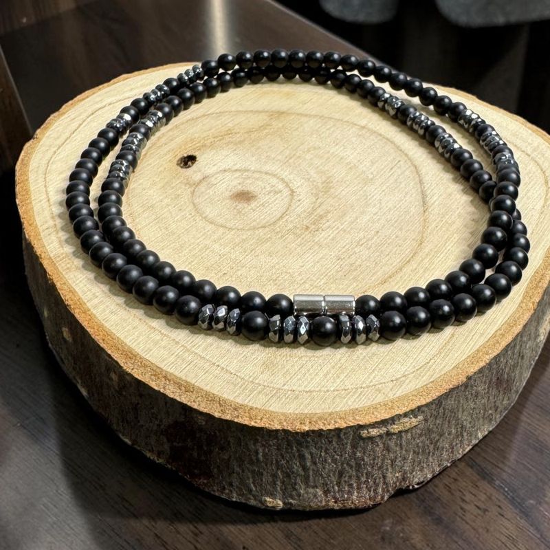 Fashion, accesorii si bijuterii - Barbati - Bijuterii barbati - Lanturi si pandantive barbati - Colier barbati Aiden, elegant din margele de onix mat 4mm si hematit - Infinity.ro