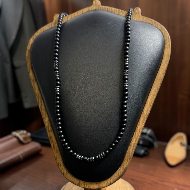 Fashion, accesorii si bijuterii - Barbati - Bijuterii barbati - Lanturi si pandantive barbati - Colier barbati Aiden, elegant din margele de onix mat 4mm si hematit - Infinity.ro