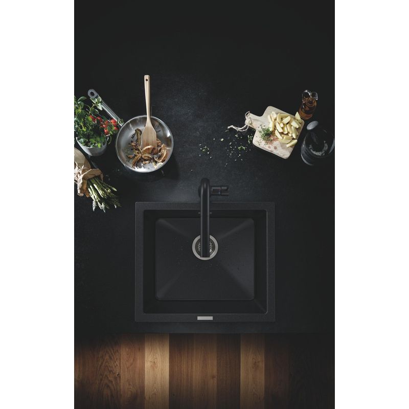 Casa si Gradina - Sanitare - Chiuveta bucatarie si accesorii - Baterii bucatarie - Baterie bucatarie Grohe 302702430, 0.6 bar, 348 mm, 204 mm, 1 orificii instalare, 2 sprayuri, 360 unghi pivotare, Negru - Infinity.ro