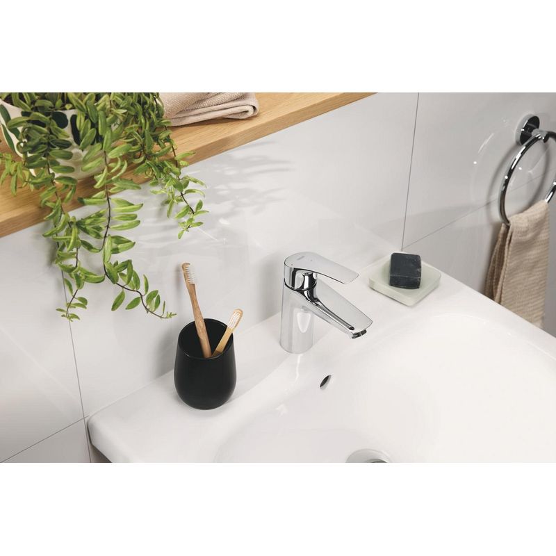 Casa si Gradina - Sanitare - Lavoar baie si accesorii - Baterii sanitare - Baterie lavoar Grohe 23974003, 28 mm, 5 l/min, 0.8 bar, 35 mm, 169 mm, 109 mm, 395 mm, 1 orificii instalare, Crom - Infinity.ro