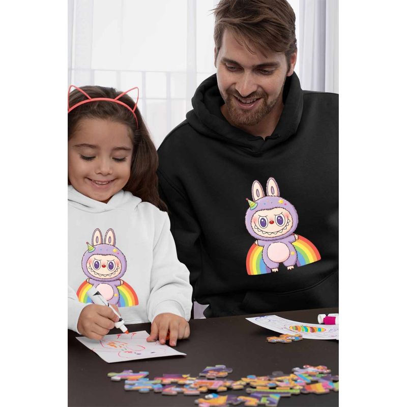Fashion, accesorii si bijuterii - Barbati - Imbracaminte - Hanorace barbati - Hanorac Barbati Labubu Rainbow Mood, negru, marime 2XL - Infinity.ro