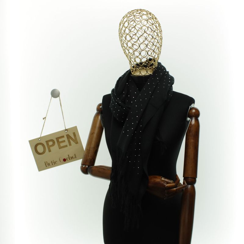 Fashion, accesorii si bijuterii - Femei - Accesorii femei - Esarfe si fulare femei - Esarfa dama, din lana, Buticcochet, 70x190 cm, model cu strasuri, Negru - ES3381 - Infinity.ro
