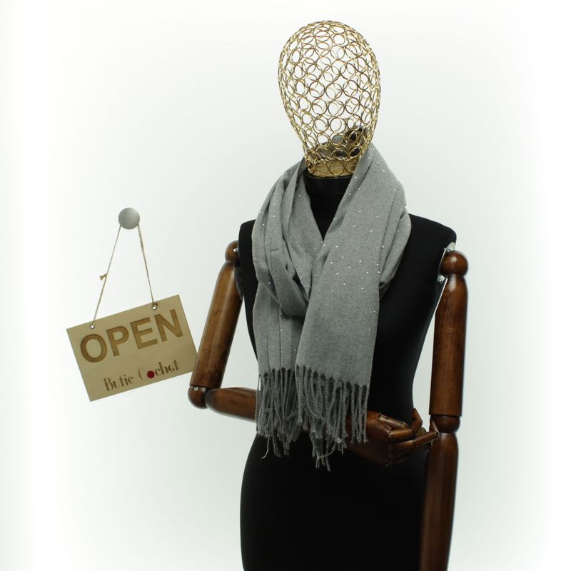 Fashion, accesorii si bijuterii - Femei - Accesorii femei - Esarfe si fulare femei - Esarfa dama, din lana, Buticcochet, 70x190 cm, model cu strasuri, Gri - ES3382 - Infinity.ro