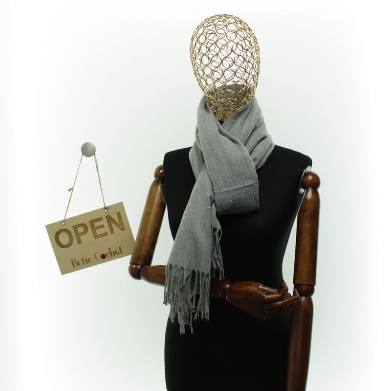 Fashion, accesorii si bijuterii - Femei - Accesorii femei - Esarfe si fulare femei - Esarfa dama, din lana, Buticcochet, 70x190 cm, model cu strasuri, Gri - ES3382 - Infinity.ro
