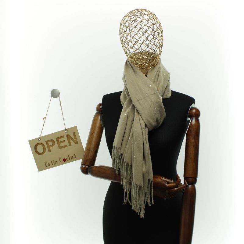 Fashion, accesorii si bijuterii - Femei - Accesorii femei - Esarfe si fulare femei - Esarfa dama, din lana, Buticcochet, 70x190 cm, model cu strasuri, Bej inchis - ES3383 - Infinity.ro