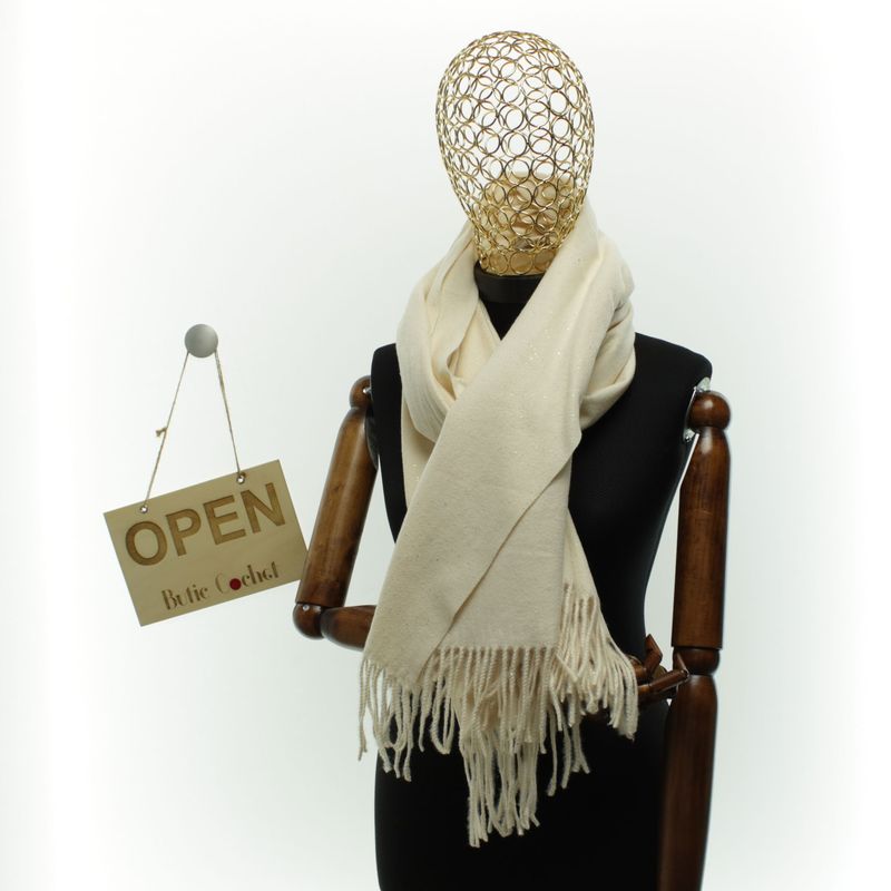 Fashion, accesorii si bijuterii - Femei - Accesorii femei - Esarfe si fulare femei - Esarfa dama, din lana, Buticcochet, 66x200 cm, model cu sclipici, Crem - ES3395 - Infinity.ro