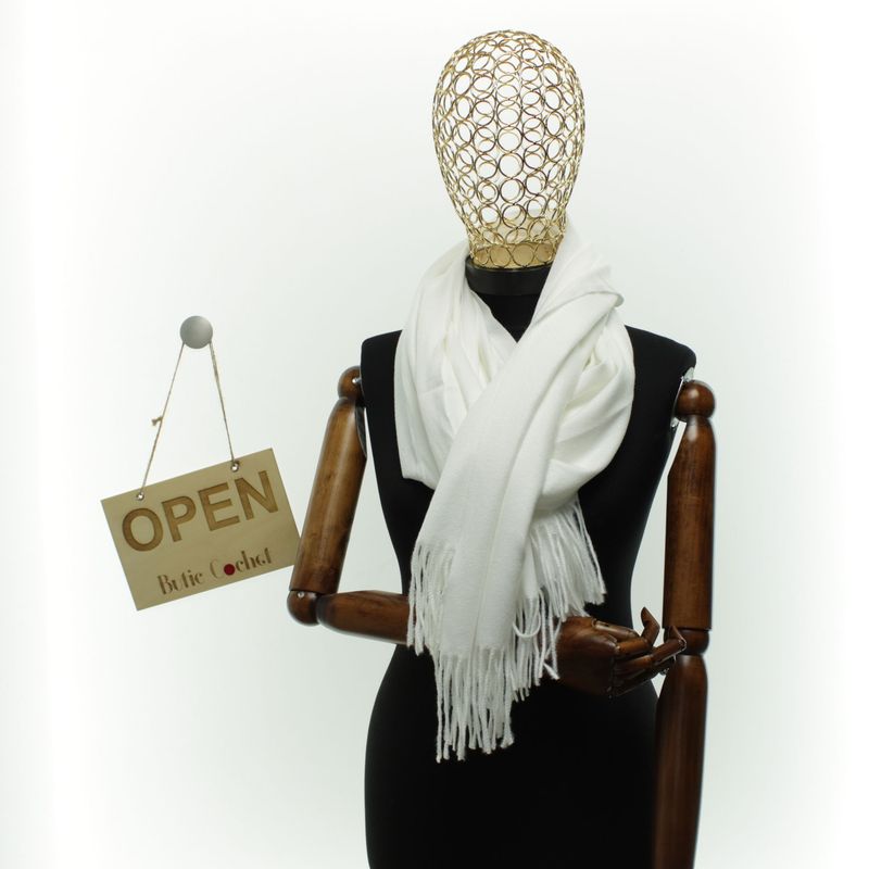 Fashion, accesorii si bijuterii - Femei - Accesorii femei - Esarfe si fulare femei - Esarfa dama, din lana, Buticcochet, 70x190 cm, model uni, Alb - ES3417 - Infinity.ro