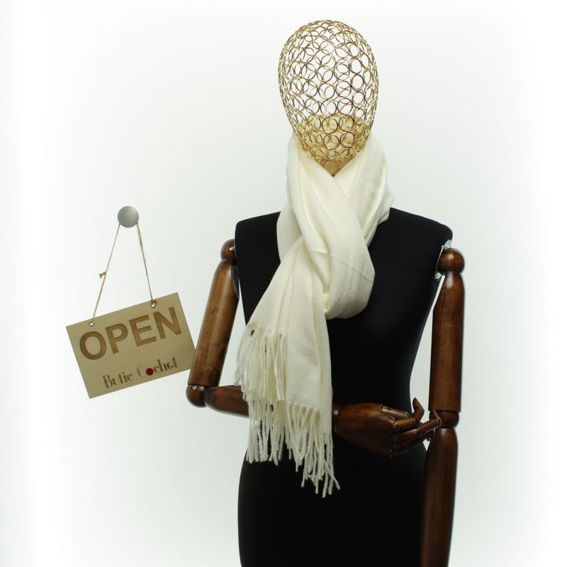 Fashion, accesorii si bijuterii - Femei - Accesorii femei - Esarfe si fulare femei - Esarfa dama, din lana, Buticcochet, 70x190 cm, model uni, Crem - ES3420 - Infinity.ro