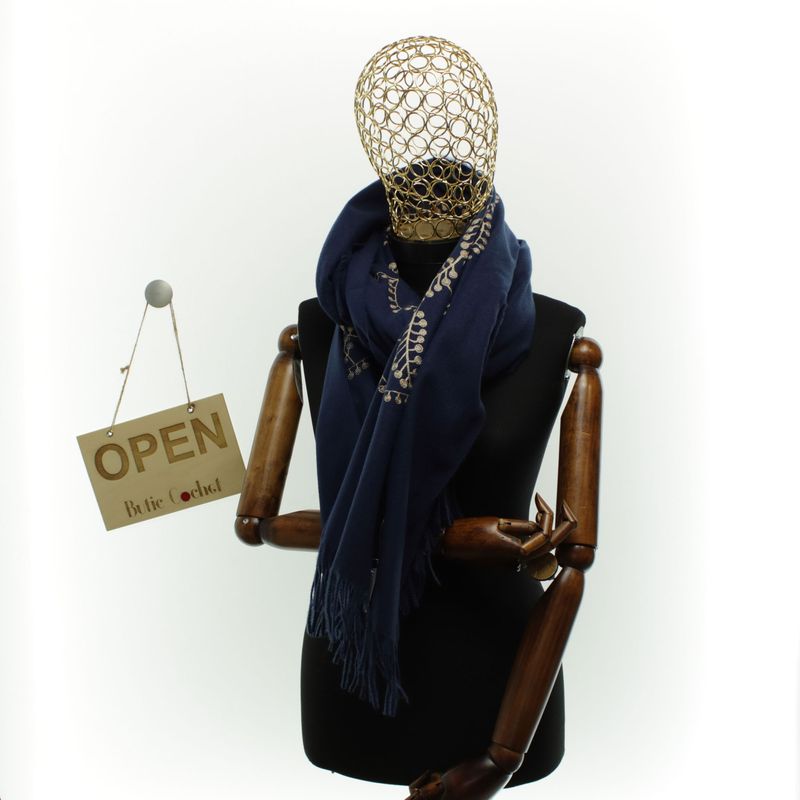 Fashion, accesorii si bijuterii - Femei - Accesorii femei - Esarfe si fulare femei - Esarfa dama, din lana, Buticcochet, 70x180 cm, model cu boderie, Bleumarin - ES3452 - Infinity.ro