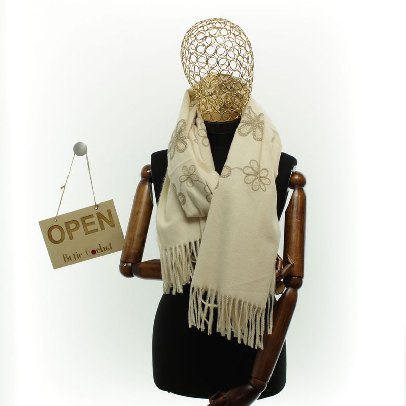 Fashion, accesorii si bijuterii - Femei - Accesorii femei - Esarfe si fulare femei - Esarfa dama, din lana, Buticcochet, 70x180 cm, model cu boderie, Bej - ES3454 - Infinity.ro