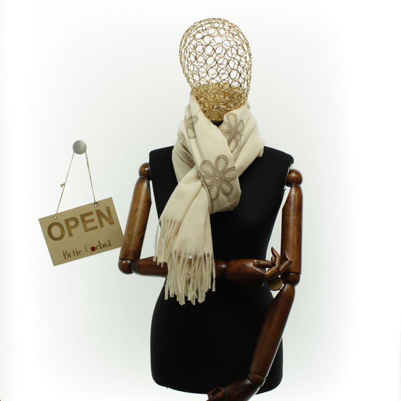 Fashion, accesorii si bijuterii - Femei - Accesorii femei - Esarfe si fulare femei - Esarfa dama, din lana, Buticcochet, 70x180 cm, model cu boderie, Bej - ES3454 - Infinity.ro