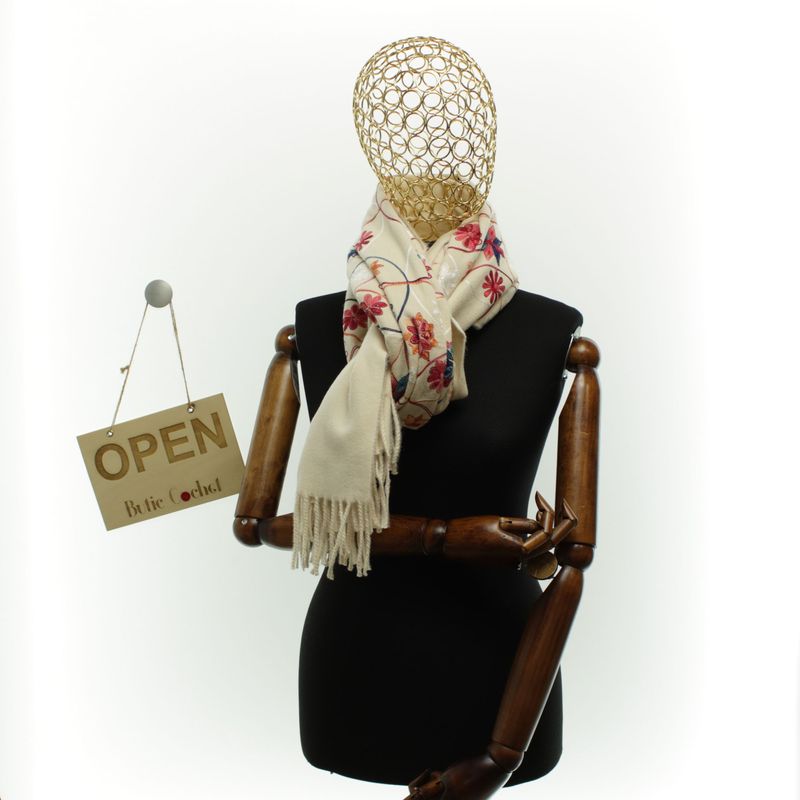 Fashion, accesorii si bijuterii - Femei - Accesorii femei - Esarfe si fulare femei - Esarfa dama, din lana, Buticcochet, 70x180 cm, model cu boderie, Bej - ES3463 - Infinity.ro