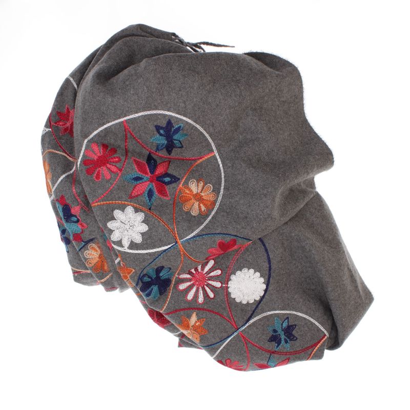 Fashion, accesorii si bijuterii - Femei - Accesorii femei - Esarfe si fulare femei - Esarfa dama, din lana, Buticcochet, 70x180 cm, model cu boderie, Gri - ES3466 - Infinity.ro