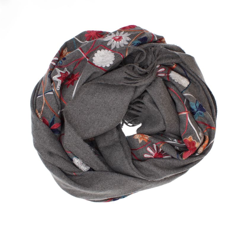 Fashion, accesorii si bijuterii - Femei - Accesorii femei - Esarfe si fulare femei - Esarfa dama, din lana, Buticcochet, 70x180 cm, model cu boderie, Gri - ES3466 - Infinity.ro