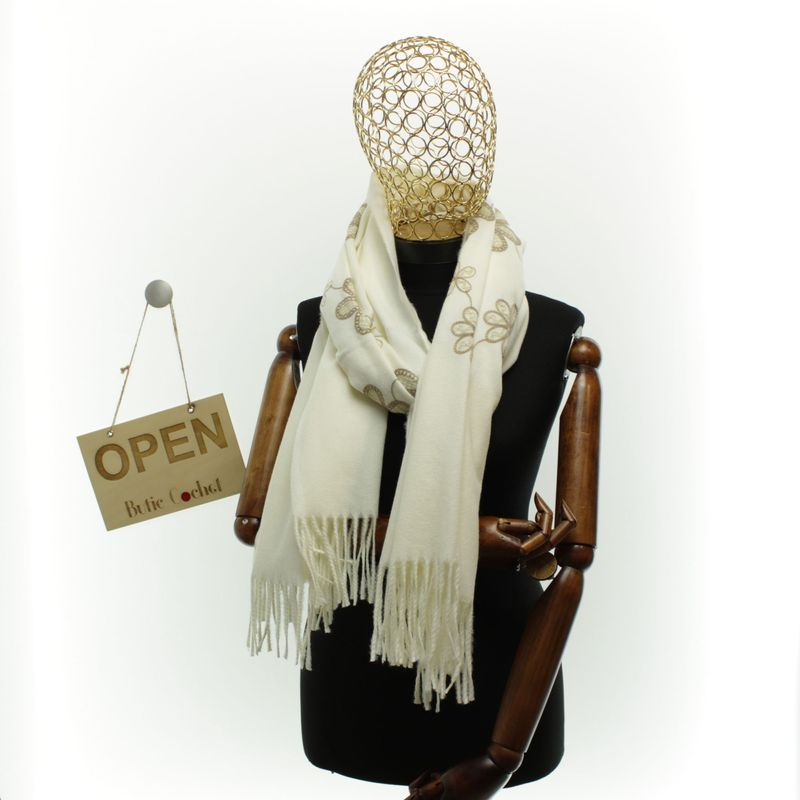 Fashion, accesorii si bijuterii - Femei - Accesorii femei - Esarfe si fulare femei - Esarfa dama, din lana, Buticcochet, 70x180 cm, model cu boderie, Alb - ES3458 - Infinity.ro