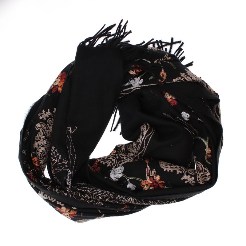 Fashion, accesorii si bijuterii - Femei - Accesorii femei - Esarfe si fulare femei - Esarfa dama, din lana, Buticcochet, 70x180 cm, model cu boderie, Negru - ES3471 - Infinity.ro