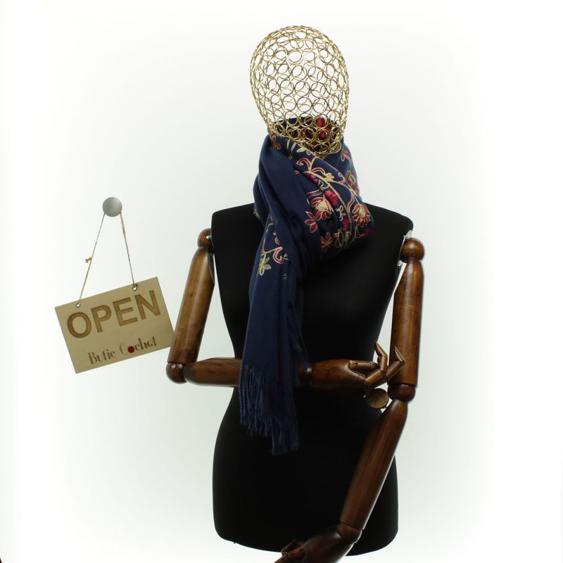 Fashion, accesorii si bijuterii - Femei - Accesorii femei - Esarfe si fulare femei - Esarfa dama, din lana, Buticcochet, 70x180 cm, model cu boderie, Bleumarin - ES3483 - Infinity.ro