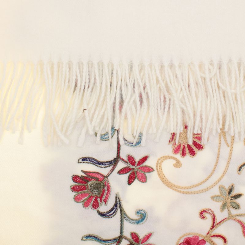Fashion, accesorii si bijuterii - Femei - Accesorii femei - Esarfe si fulare femei - Esarfa dama, din lana, Buticcochet, 70x180 cm, model cu boderie, Alb - ES3486 - Infinity.ro