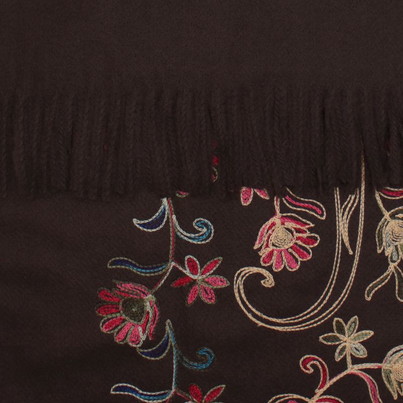 Fashion, accesorii si bijuterii - Femei - Accesorii femei - Esarfe si fulare femei - Esarfa dama, din lana, Buticcochet, 70x180 cm, model cu boderie, Maro inchis - ES3482 - Infinity.ro