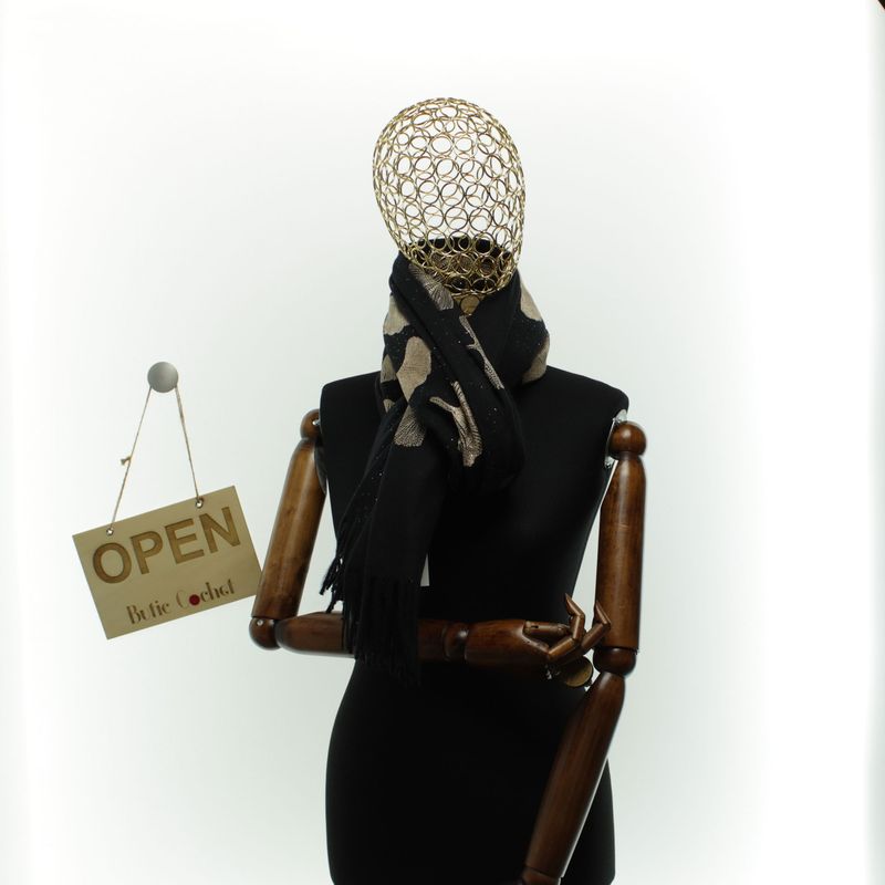 Fashion, accesorii si bijuterii - Femei - Accesorii femei - Esarfe si fulare femei - Esarfa dama, din lana, Buticcochet, 70x180 cm, model cu broderie si sclipici, Negru - ES3498 - Infinity.ro