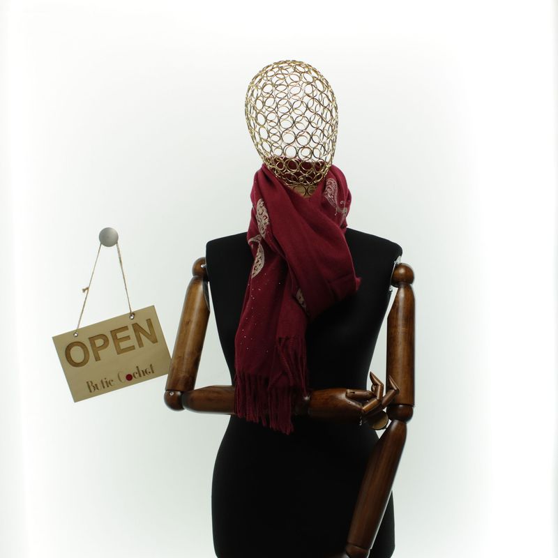 Fashion, accesorii si bijuterii - Femei - Accesorii femei - Esarfe si fulare femei - Esarfa dama, din lana, Buticcochet, 70x180 cm, model cu broderie si strasuri, Visiniu - ES3516 - Infinity.ro