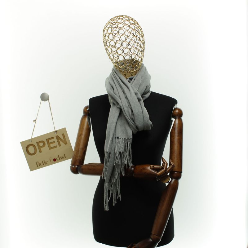 Fashion, accesorii si bijuterii - Femei - Accesorii femei - Esarfe si fulare femei - Esarfa dama, din lana, Buticcochet, 70x180 cm, cu imprimeu Uni si franjuri, Gri - ES3546 - Infinity.ro