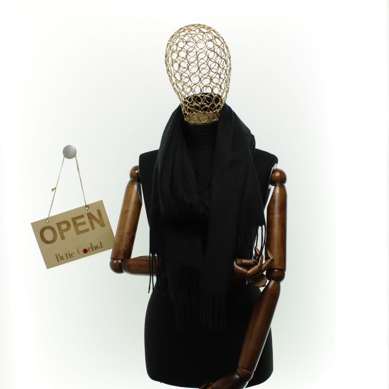 Fashion, accesorii si bijuterii - Femei - Accesorii femei - Esarfe si fulare femei - Esarfa dama, din lana, Buticcochet, 70x180 cm, cu imprimeu Uni si franjuri, Negru - ES3554 - Infinity.ro
