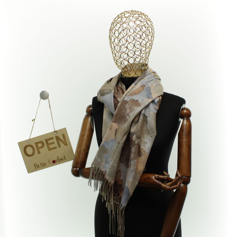 Fashion, accesorii si bijuterii - Femei - Accesorii femei - Esarfe si fulare femei - Esarfa dama, din lana, Buticcochet, 70x180 cm, imprimeu cu frunze, Bej - ES3592 - Infinity.ro