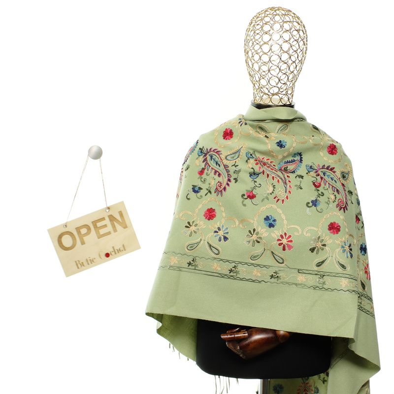 Fashion, accesorii si bijuterii - Femei - Accesorii femei - Esarfe si fulare femei - Esarfa de dama, din lana, Buticcochet, model cu broderie, 70x190 cm, Vernil - ES3223 - Infinity.ro