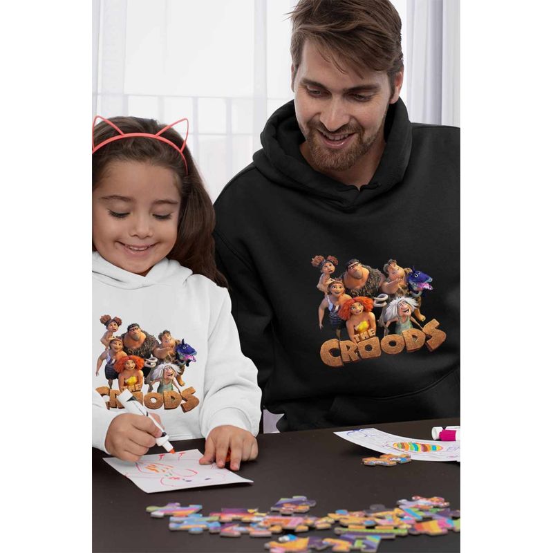 Fashion, accesorii si bijuterii - Barbati - Imbracaminte - Hanorace barbati - Hanorac Barbati The Croods Actiune in Epoca de Piatra Familia Crood, negru, marime L - Infinity.ro