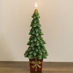 Casa si Gradina - Decoratiuni - Aromaterapie si lumanari - Lumanari si candele - Lumanare decorativa de Craciun, Brad cu Zapada si Baza Cadou, 13x13x32cm - Infinity.ro