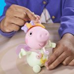 Jucarii, Copii si Bebe - Jucarii si jocuri - Figurine - Peppa Pig set 3 purcelusi care se imbraca cu figurine si accesorii - Infinity.ro