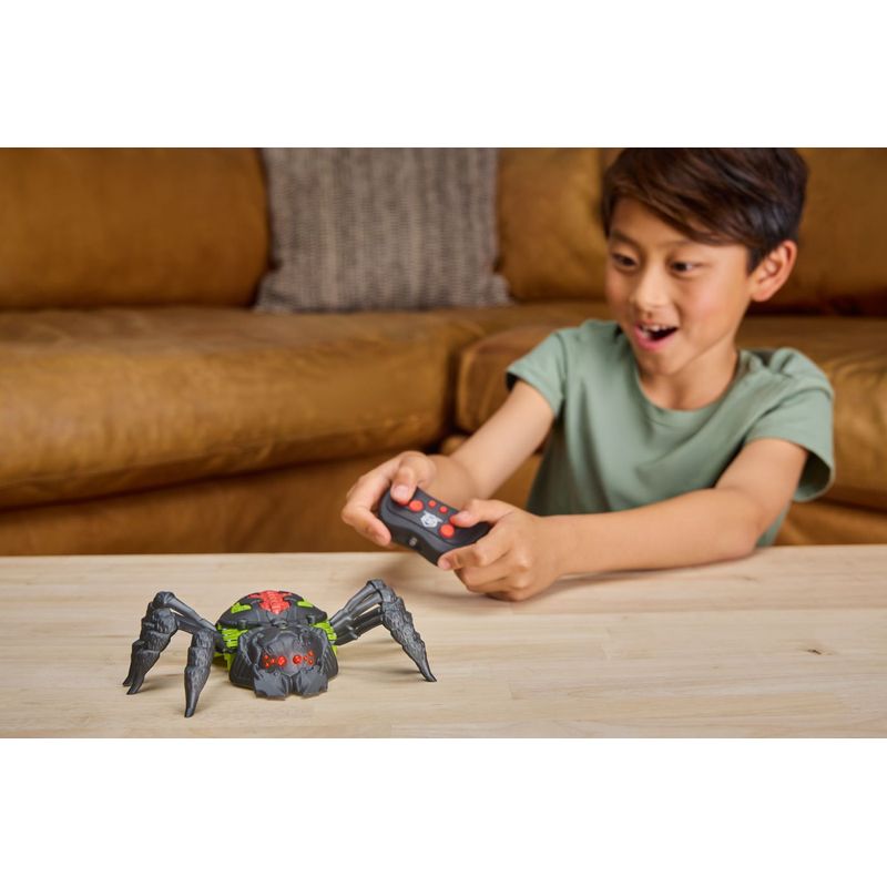 Jucarii, Copii si Bebe - Jucarii si jocuri - Vehicule si jucarii cu telecomanda - Roboti de jucarie - Hex Bots viu in interior tarantula cataratoare cu telecomanda - Infinity.ro