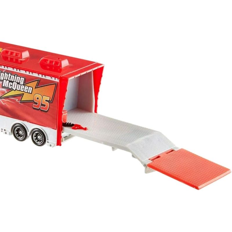 Jucarii, Copii si Bebe - Jucarii si jocuri - Vehicule si jucarii cu telecomanda - Masinute - Cars transportatorul Mack scara 1 la 55 - Infinity.ro