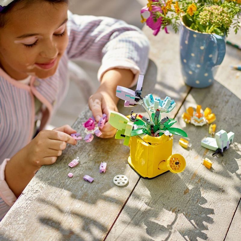 Jucarii, Copii si Bebe - Jucarii si jocuri - Seturi de constructie si cuburi - Seturi de constructie - LEGO Creator 3in1 flori in stropitoare 31149 - Infinity.ro