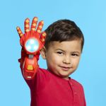 Jucarii, Copii si Bebe - Jucarii si jocuri - Jucarii de rol - Masti si costume copii - Marvel Iron Man si prietenii sai uimitori manusa repulsor cu sunete si lumini - Infinity.ro