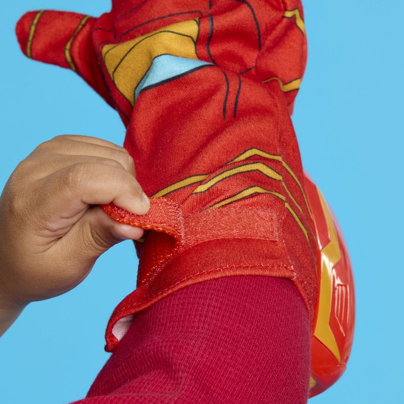 Jucarii, Copii si Bebe - Jucarii si jocuri - Jucarii de rol - Masti si costume copii - Marvel Iron Man si prietenii sai uimitori manusa repulsor cu sunete si lumini - Infinity.ro