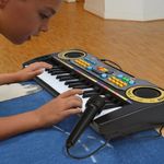 Jucarii, Copii si Bebe - Jucarii si jocuri - Jucarii de rol - Instrumente muzicale de jucarie - Orga muzicala cu 37 de clape si microfon, Functii demo, inregistrare si redare - Infinity.ro
