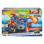 Jucarii, Copii si Bebe - Jucarii si jocuri - Jucarii & jocuri educative - Jucarii interactive - Spalatorie auto Hot Wheels, dimensiune 35.5x10x25cm, multicolor - Infinity.ro