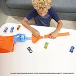Jucarii, Copii si Bebe - Jucarii si jocuri - Jucarii & jocuri educative - Jucarii interactive - Pista de curse Hot Wheels, include lansatoare si o masina Hot Wheels - Infinity.ro