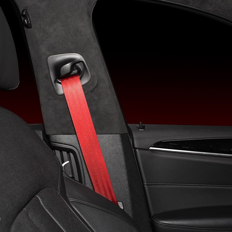 Auto si Moto - Piese auto si accesorii - Piese auto - Tuning - Banda centura de siguranta TUNING, culoare rosie, pret/metru liniar - Infinity.ro