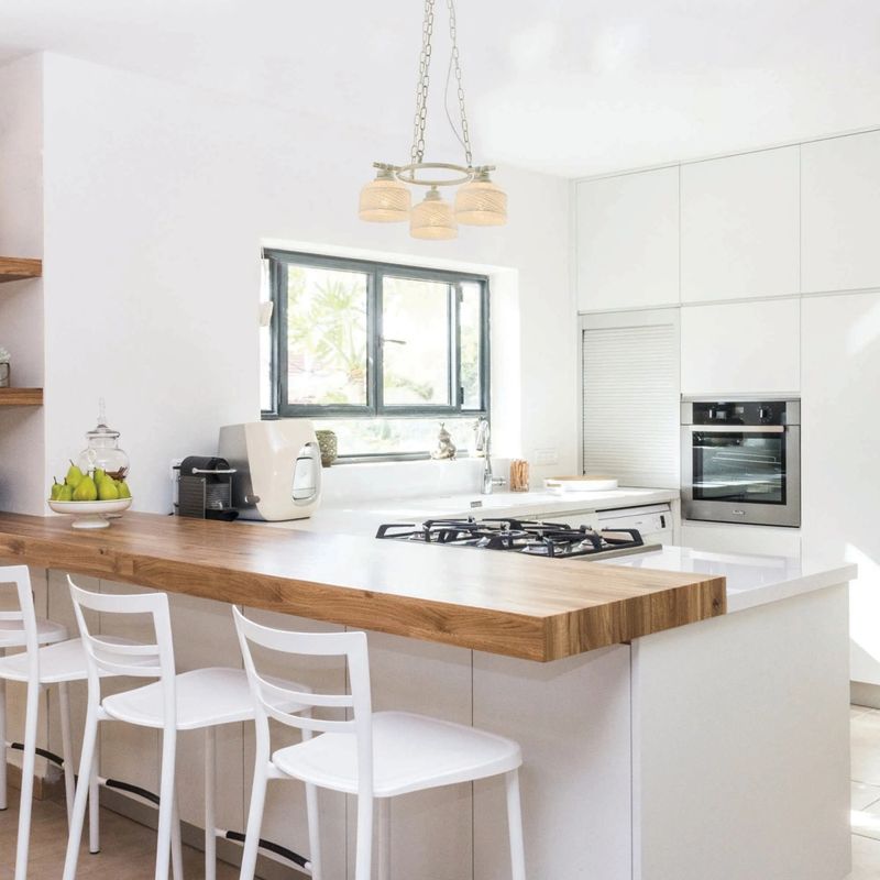 Casa si Gradina - Corpuri si surse de iluminat - Lustre si pendule - Candelabru Grass KL6626, 3xE27, alb antichizat, metal + sticla, stil clasic, Klausen - Infinity.ro