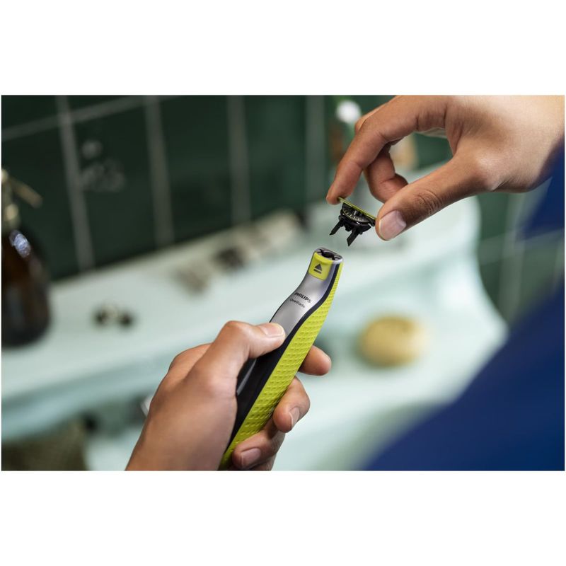 Ingrijire personala si Cosmetice - Aparate & accesorii ingrijire personala - Aparate de ras si tuns - Aparate de ras electrice - Aparat hibrid de barbierit si tuns barba PHILIPS OneBlade 360 QP2734/31, pieptene reglabil 5 in 1, reincarcabil, umed si - Infinity.ro