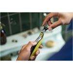 Ingrijire personala si Cosmetice - Aparate & accesorii ingrijire personala - Aparate de ras si tuns - Aparate de ras electrice - Aparat hibrid de barbierit si tuns barba PHILIPS OneBlade 360 QP2734/31, pieptene reglabil 5 in 1, reincarcabil, umed si - Infinity.ro