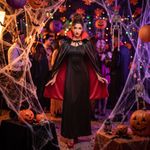 Casa si Gradina - Decoratiuni - Decoratiuni petrecere - Masti si costume carnaval - Pelerina reversibila, Halloween, cu gluga, pentru adulti, culoarea negru-rosu, one size - Infinity.ro