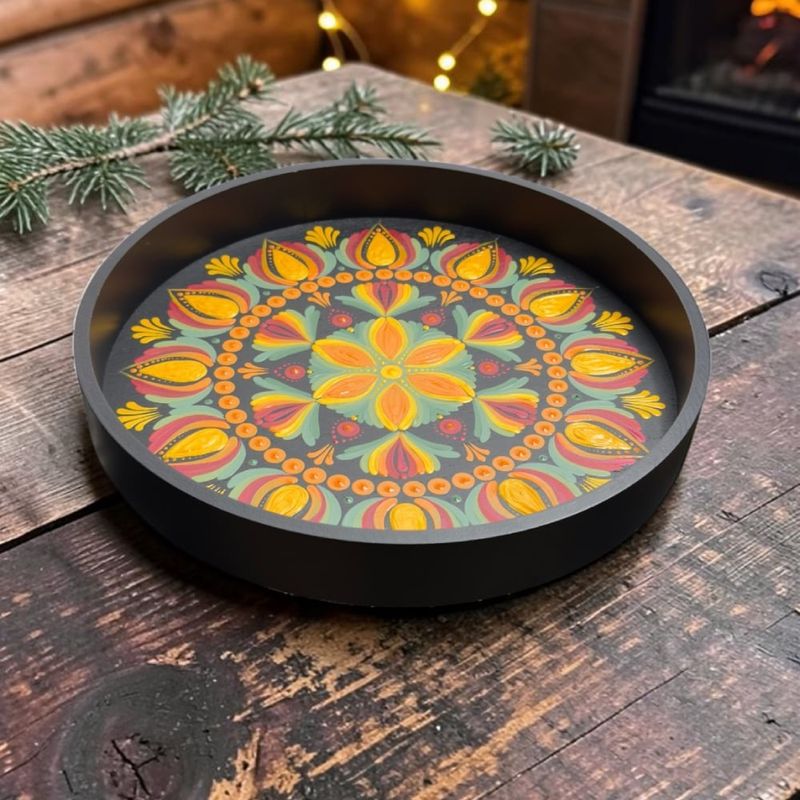 Casa si Gradina - Decoratiuni - Obiecte decorative - Accesorii decorative - Tava unicat decorativa Craciun pictata manual cu model mandala, 30 cm - Infinity.ro