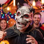Casa si Gradina - Decoratiuni - Decoratiuni petrecere - Masti si costume carnaval - Masca pentru Halloween, Amscan, model demon craniu, gri cu coarne negre si ochi rosii, one size - Infinity.ro