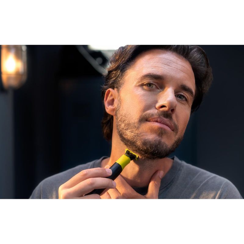 Ingrijire personala si Cosmetice - Aparate si accesorii ingrijire personala - Aparate de ras si tuns - Seturi complete de ras si tuns - Aparat hibrid PHILIPS OneBlade 360 QP4631/65, 5 in 1, reincarcabil, umed/uscat, Verde lime - Infinity.ro