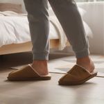 Fashion, accesorii si bijuterii - Barbati - Incaltaminte barbati - Slapi si papuci barbati - Papuci de casa imblaniti, Antonio, pentru barbati, culoarea maro, 44-45 EU - Infinity.ro